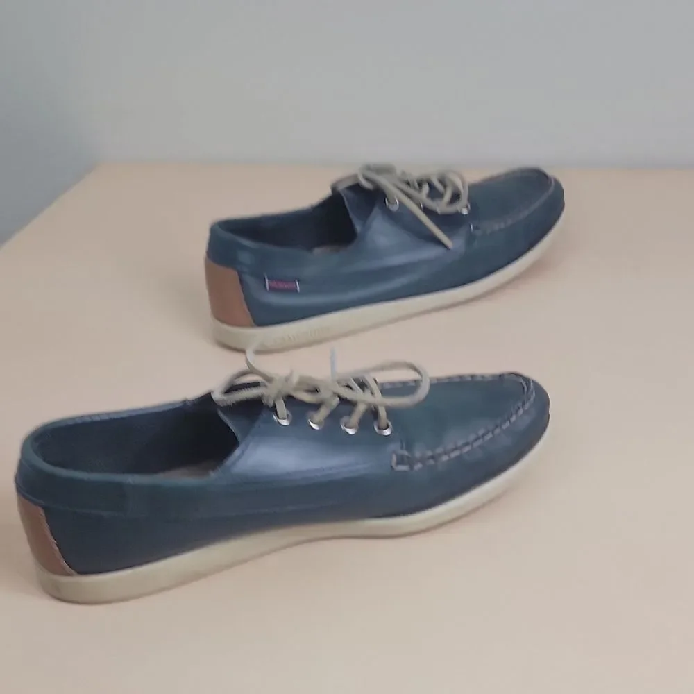 Sebago Preppy Coastal Old Money Navy Boat Shoes with Cream Laces